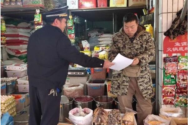 柔性执法　株洲市荷塘区城管违停治理出新招