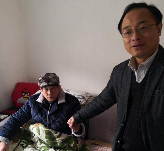组织关怀暖人心 市国资委领导春节前集体走访慰问
