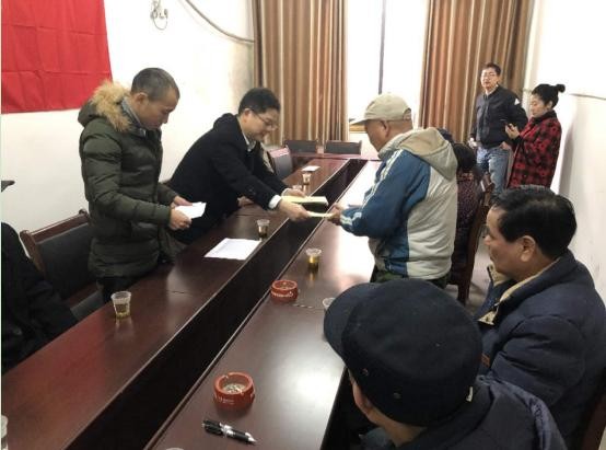 组织关怀暖人心 市国资委领导春节前集体走访慰问