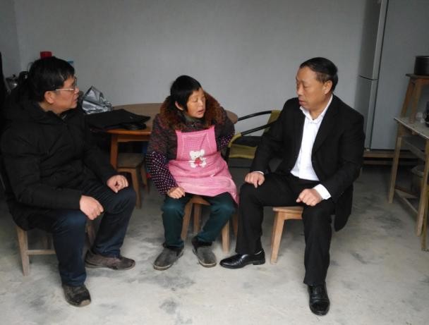 市国资委刘建荣副主任等入户走访