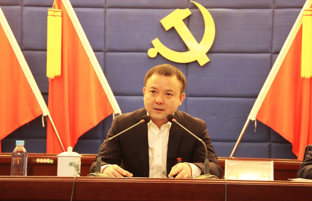 荷塘区委五届六次全体（扩大）会议暨区委经济工作会议召开
