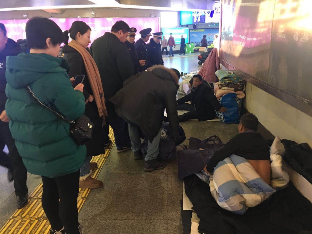 区民政局做好流浪乞讨人员救助工作