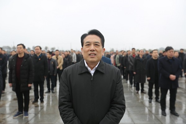 节后上班第一天:攸县举行升国旗仪式