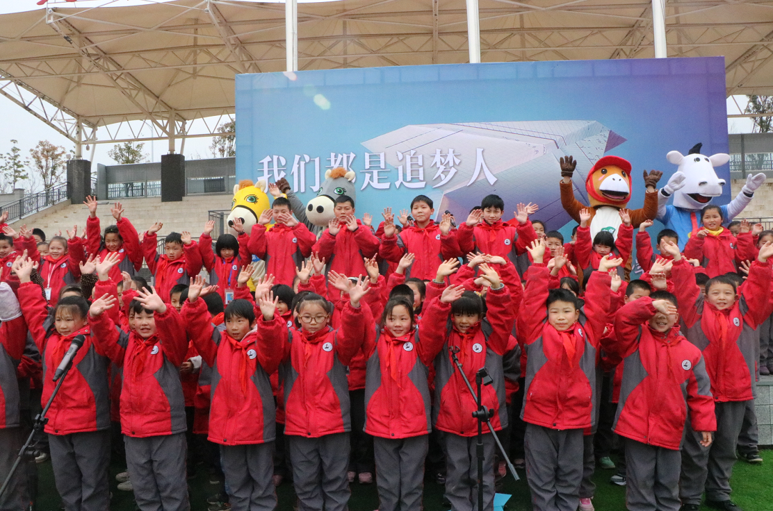 我们都是追梦人 ——新马小学2019年春季开学典礼