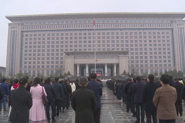 节后上班第一天:攸县举行升国旗仪式