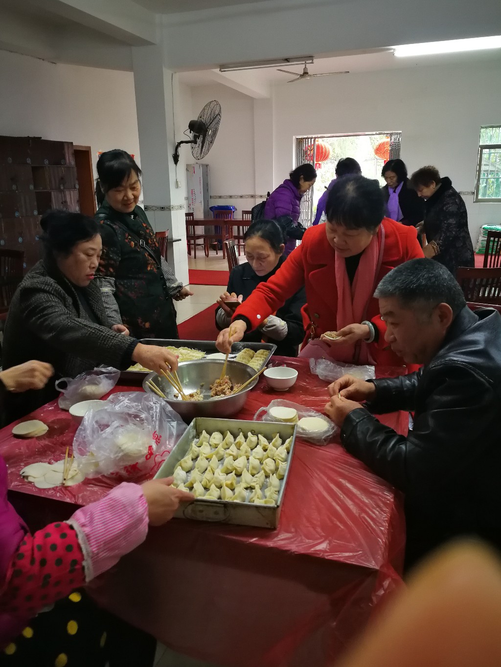 “我是雷锋家乡人  湖湘文化送春风” 芦淞区文化志愿服务活动走进星光敬老院