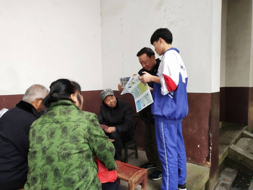手拉手阔别毒品,心连心造福社会——株洲市渌口区第一中学禁毒宣传教育活动