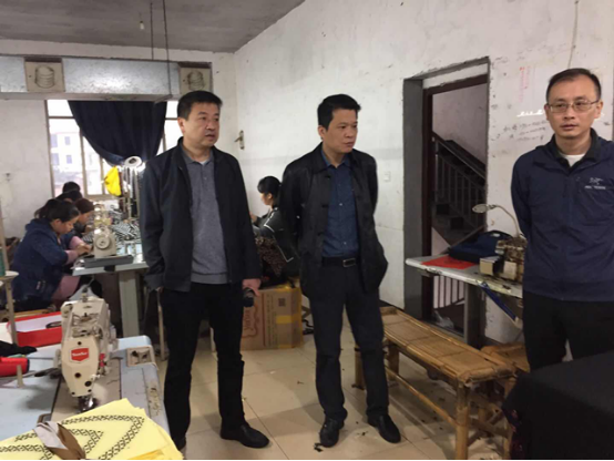 龙泉街道领导带队检查龙泉街道安全生产工作