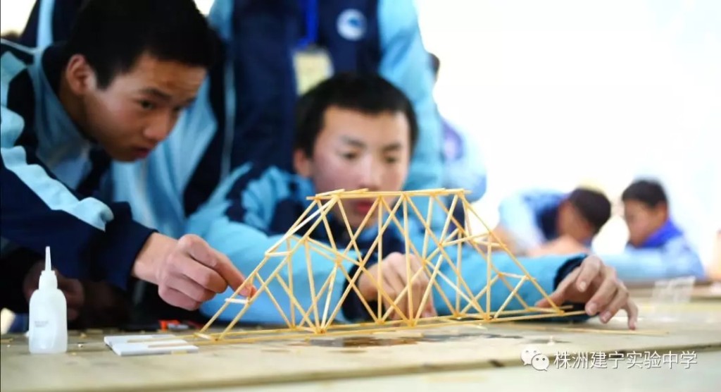 建宁科技节 ——现场竞技显风采，建宁学子惊艳“创意三月”！
