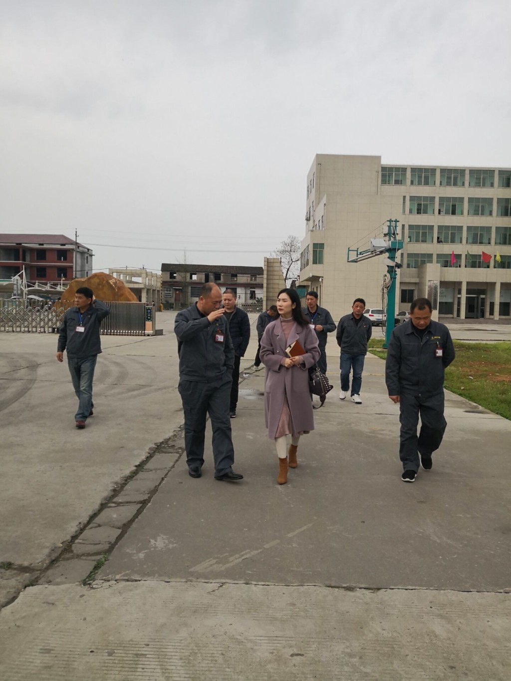 渌口区商粮局 开展政策性粮食大清查工作调研
