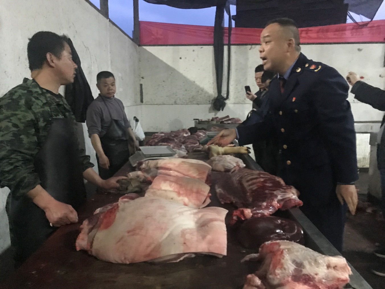 攸县市场监管局联合多部门开展打击"白板肉"专项执法行动