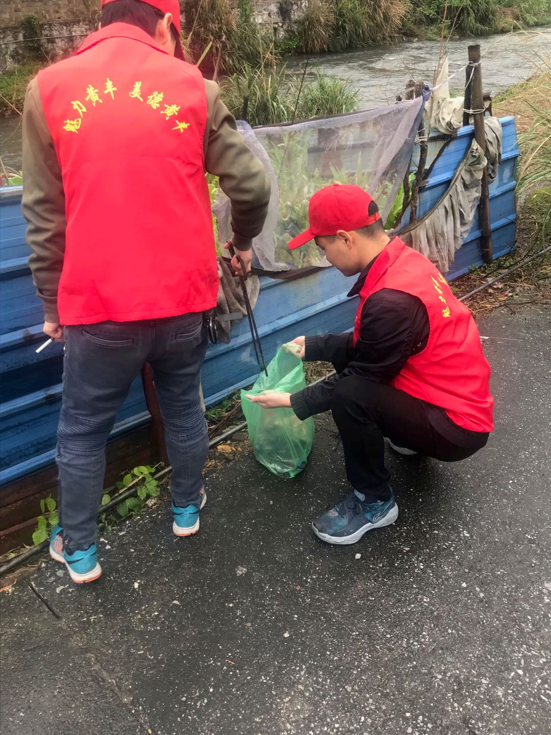 【黄丰桥镇】开展“同治一江碧水•保护攸水源头”志愿服务活动