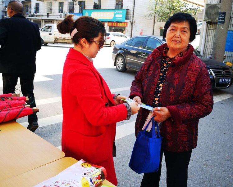 加大宣传力度，保障农业产业和农产品质量安全
