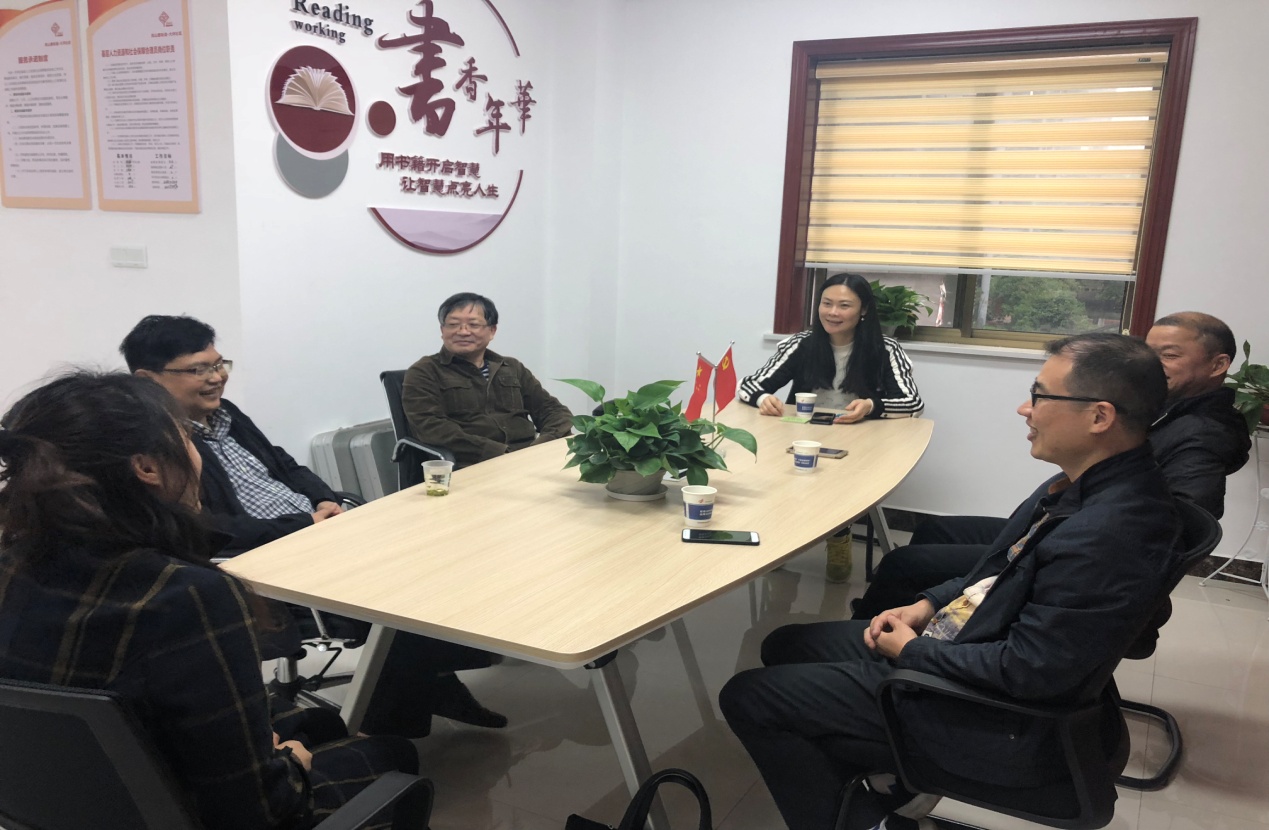 区应急管理局积极开展综治民调和扫黑除恶工作
