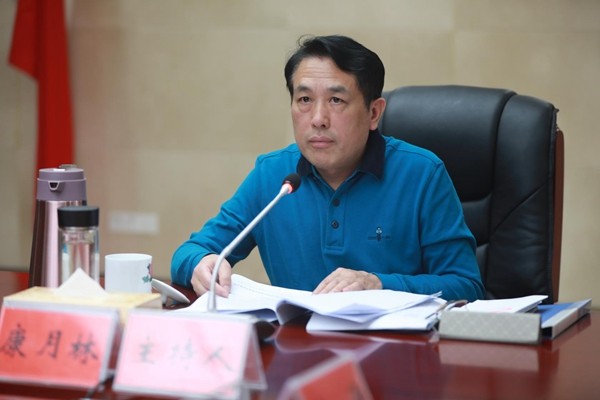 攸县县委理论学习中心组就扫黑除恶工作开展专题学习