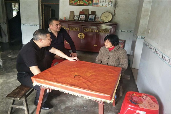 随笔：攸法干警下乡记