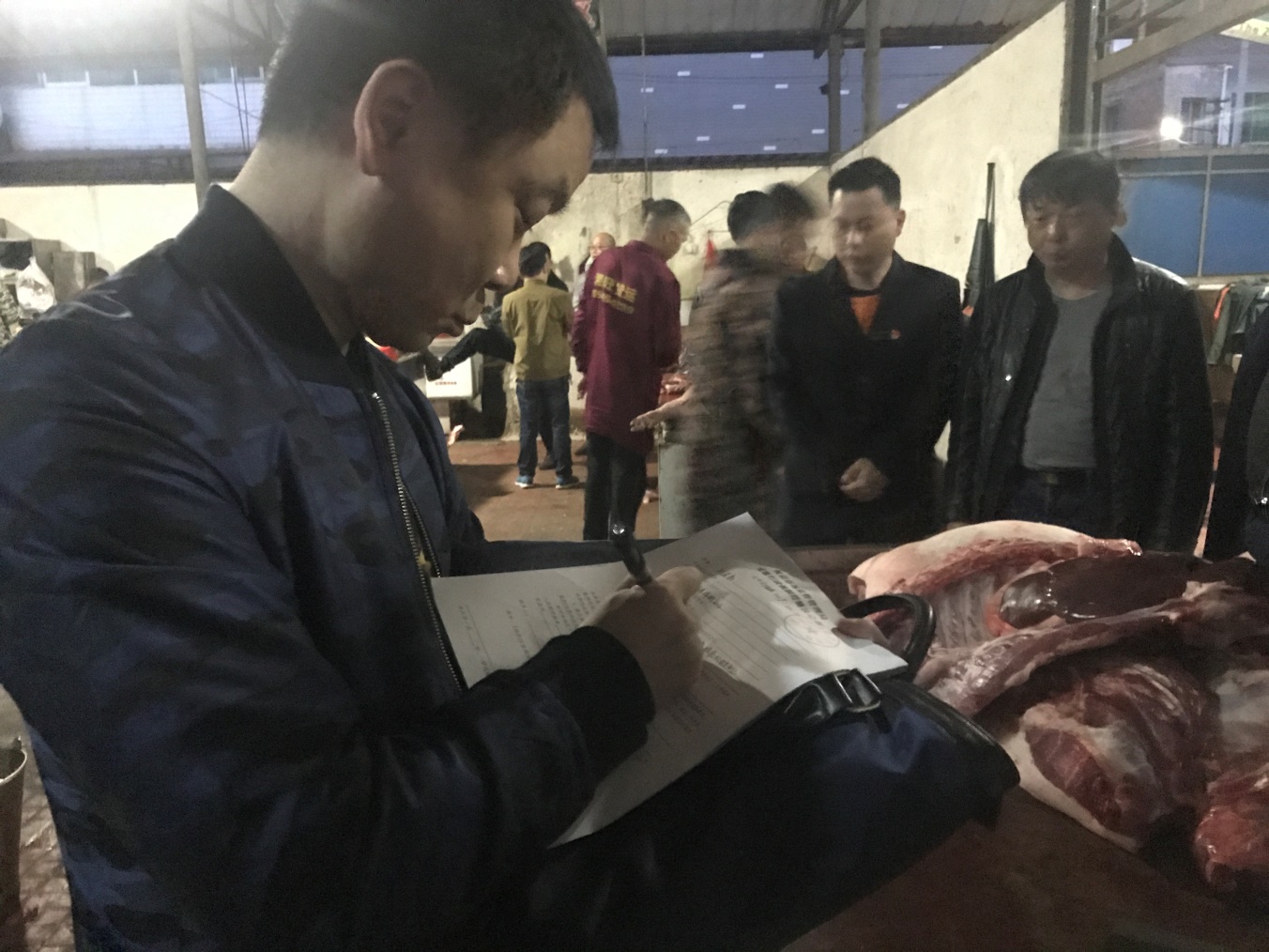 攸县市场监管局联合多部门开展打击"白板肉"专项执法行动