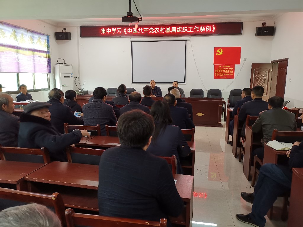 醴陵市公安局：何忠明同志到茶山镇开展帮扶活动