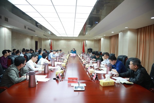 攸县县委理论学习中心组就扫黑除恶工作开展专题学习