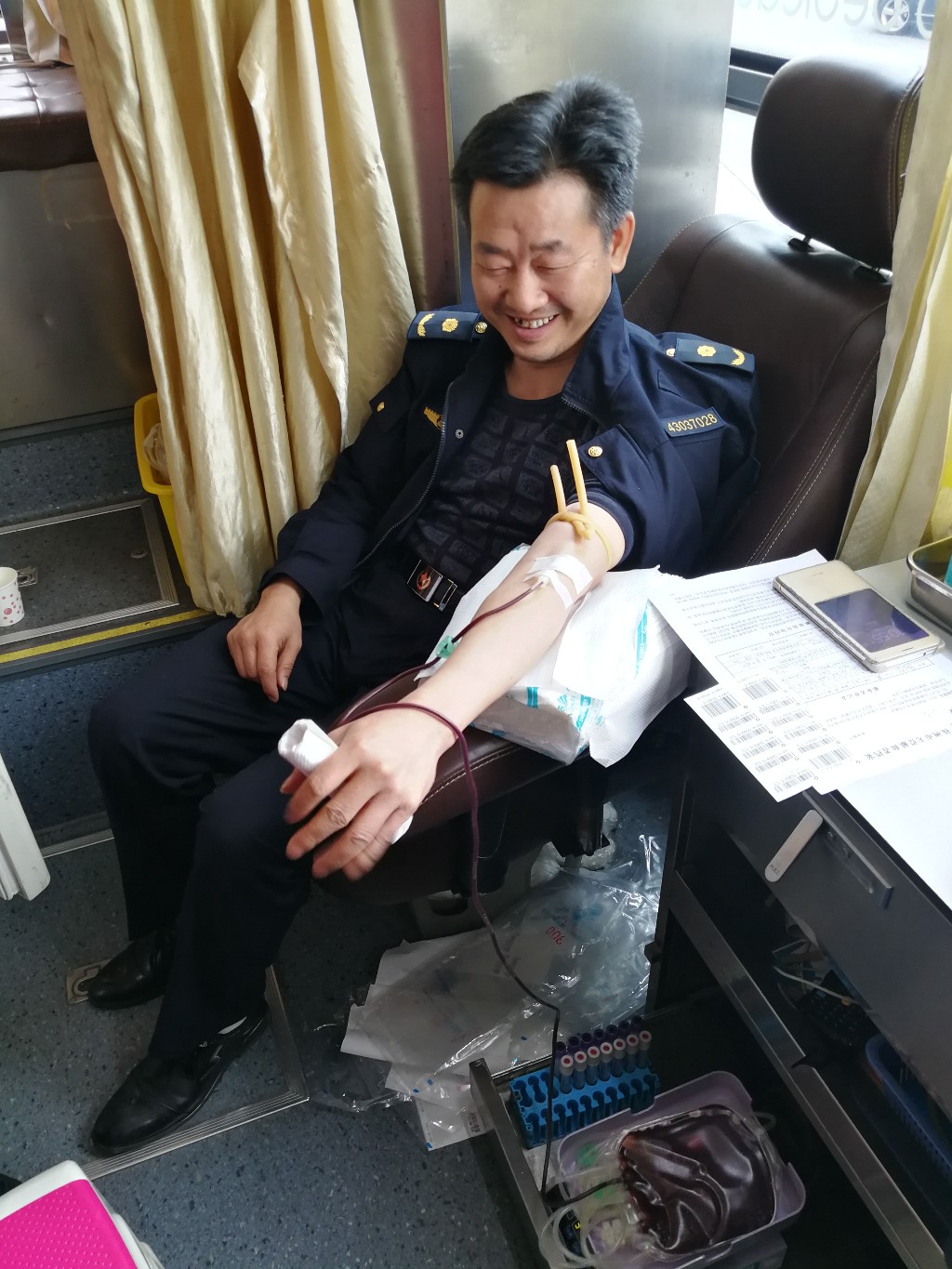 攸县城管局开展无偿献血活动
