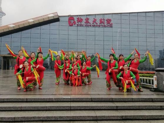 “我是雷锋家乡人  湖湘文化送春风”芦淞区多支文化志愿服务团队参与神农大剧院2019第一届百姓大舞台的演出