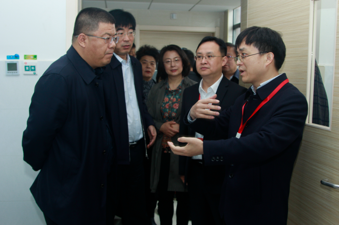 庄河人大常委会学习考察团来醴陵市中医院考察