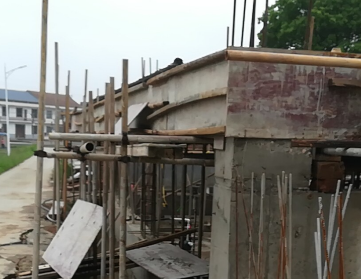 拆违一线：春联街道一违章建筑被依法拆除