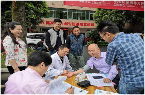 月塘街道组织开展无偿献血活动