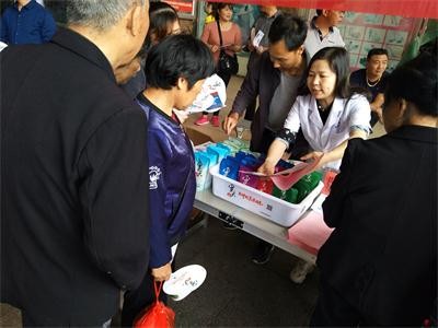 攸县开展“防治碘缺乏病日”宣传活动