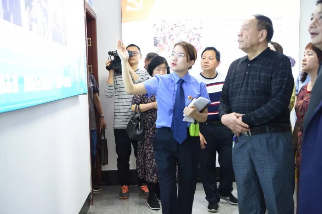 与奋斗者同行——醴陵检察院检察开放日开门迎劳模