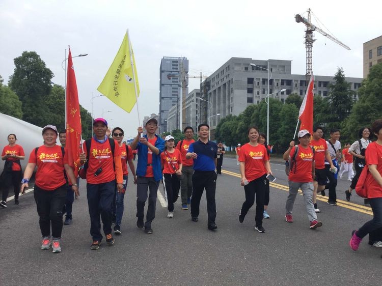 芦淞区健步协会参加2019湘江马拉松赛·株洲站活动