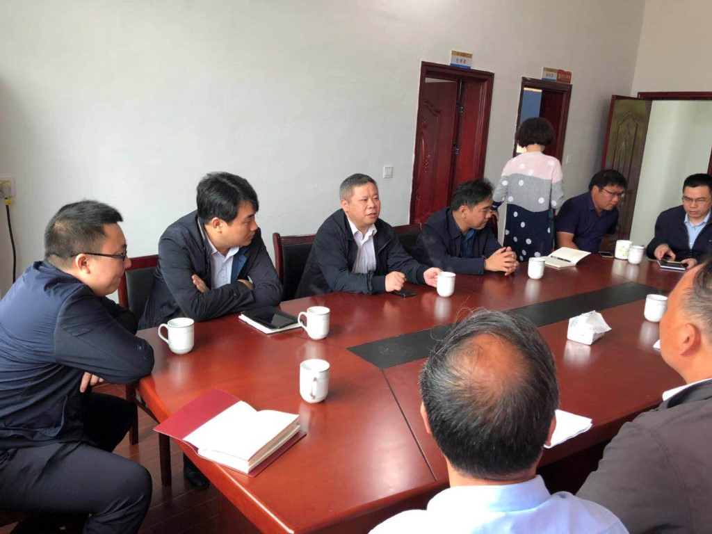 温暖企业在行动：县人民法院院长帅团结一行走访连点企业