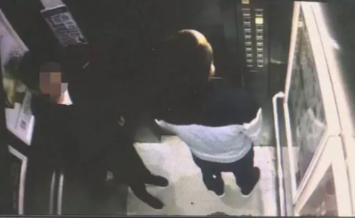 “笨贼”入室盗窃，情急之下竟把自己反锁屋内！