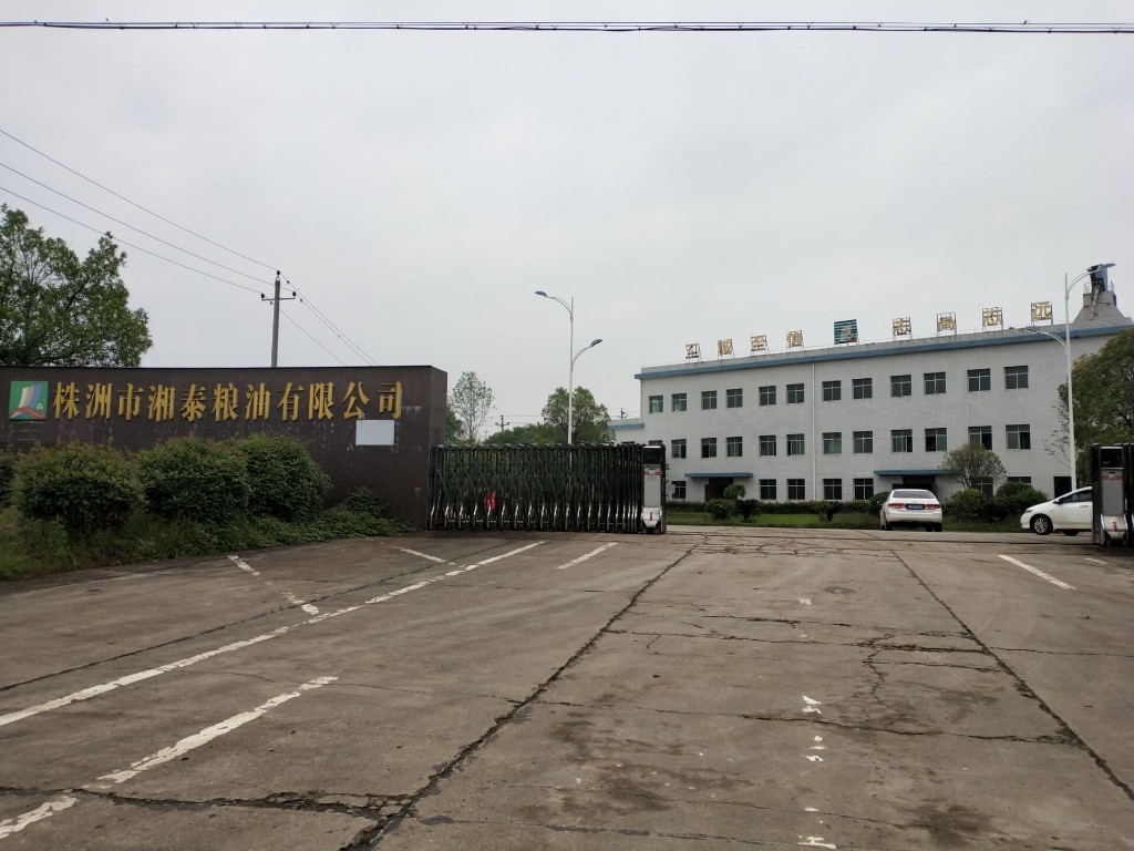 深入车间一线  把脉企业运行状况