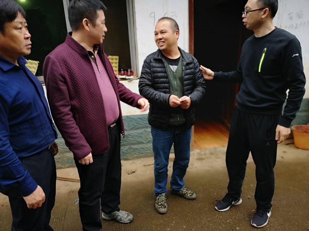 【鸾山镇】县政协主席吴爱清一行来鸾山镇调研指导脱贫攻坚工作