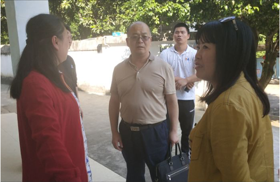 区委统战部一行到太阳小学调研