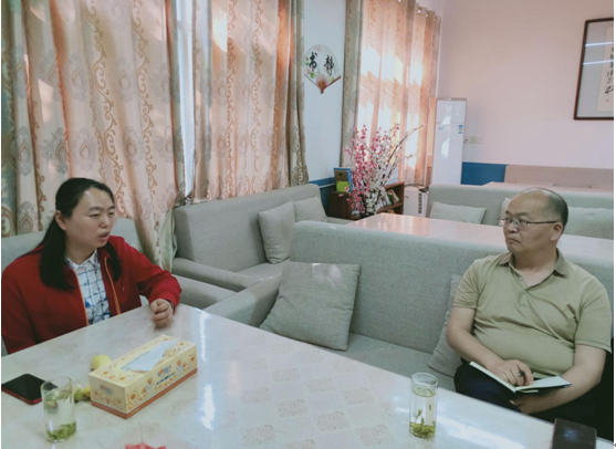 区委统战部一行到太阳小学调研