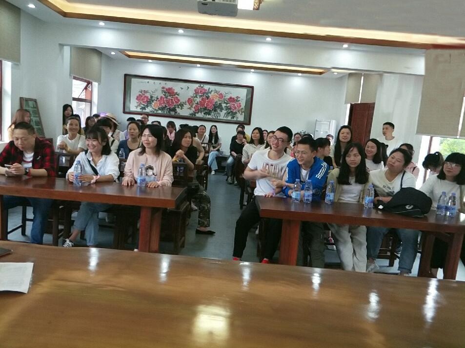 攸县人民法院互联网巡回法庭组织开展 “新时代·新青年·新奉献”主题团日活动