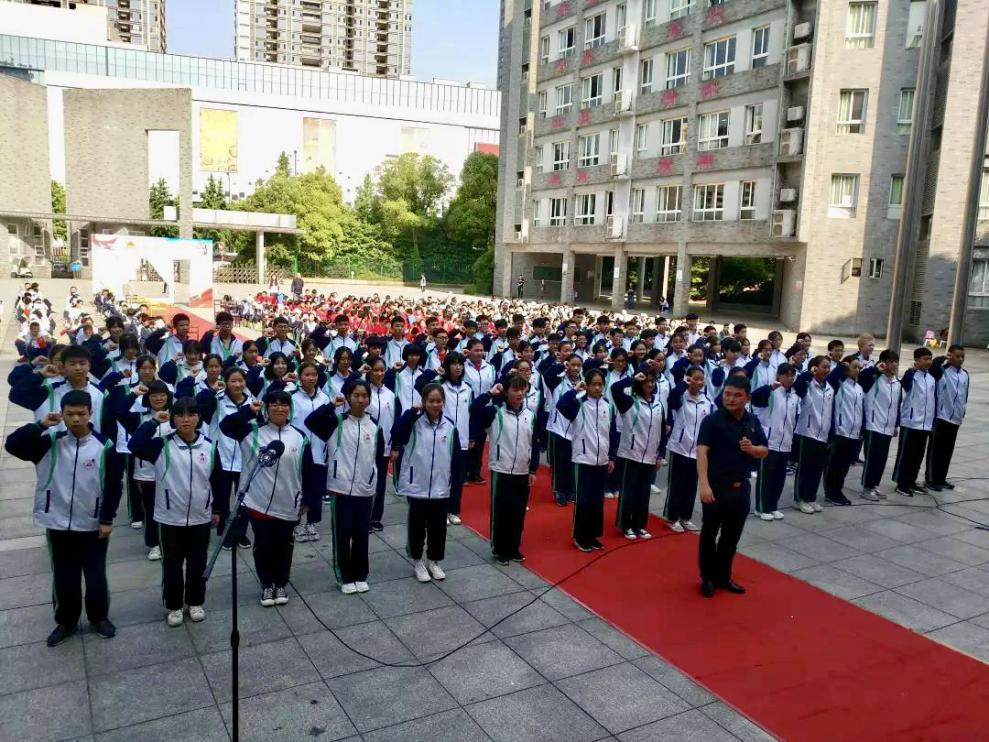 我们是五月的花海