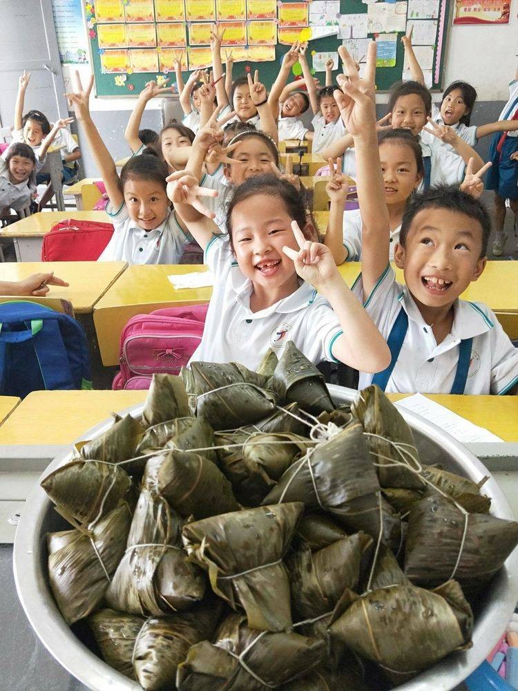 “心连心，话端午，扬民族传统文化” ——月塘小学端午节活动