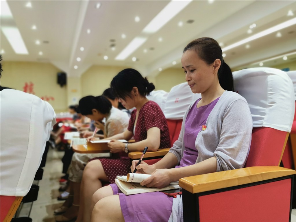 奏响时代主旋律，书写教育新篇章