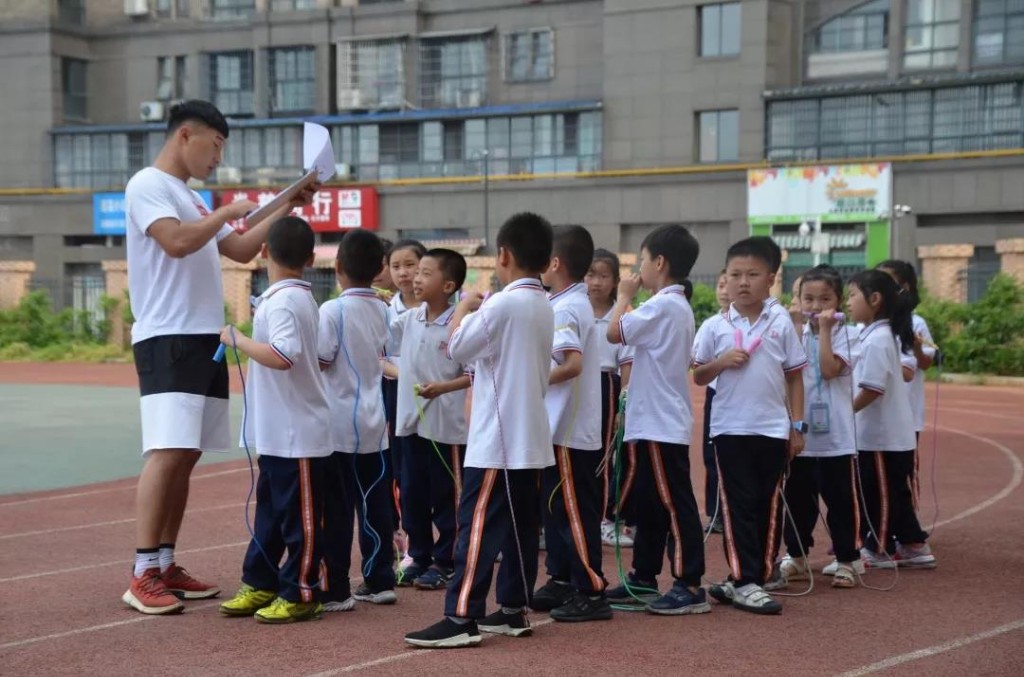 抓学科素养 促全面发展 ——尚格小学开展学科素养系列验收活动