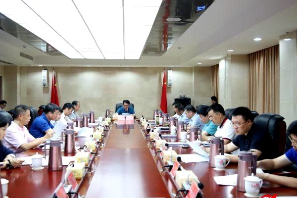 县委理论学习中心组开展2019年第五次集中学习
