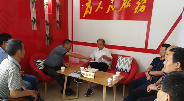 王友文到下东街道办事处接待来访群众