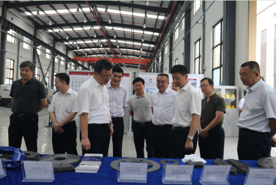世鑫新材碳陶复合材料生产线投产 产品将用于时速400公里高速列车