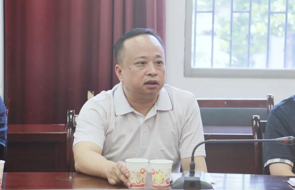 区长杨晓江调度老妇幼项目征拆工作