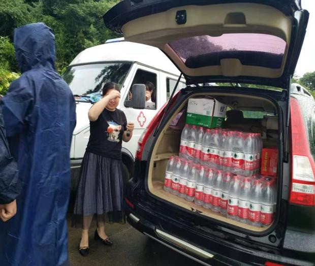 县委组织部、高新区管委会、审计局 协同作战 深入抗洪抢险第一线