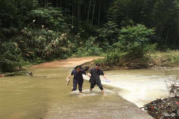 攸县法院：抗洪救灾进行时