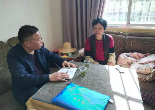 从保家卫国的战场到脱贫攻坚的战场 ——攸县市场服务中心驻村书记黄书堂