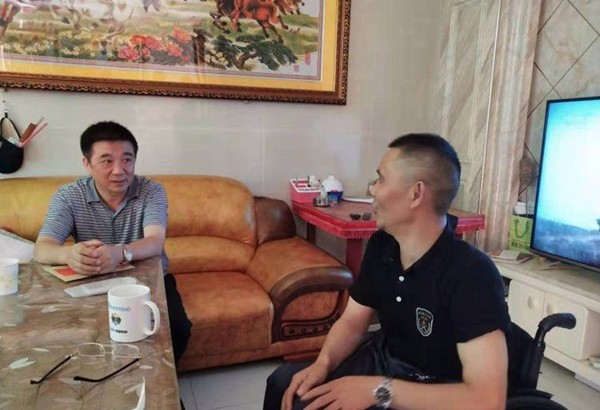 吴爱清走访慰问部分伤残军人